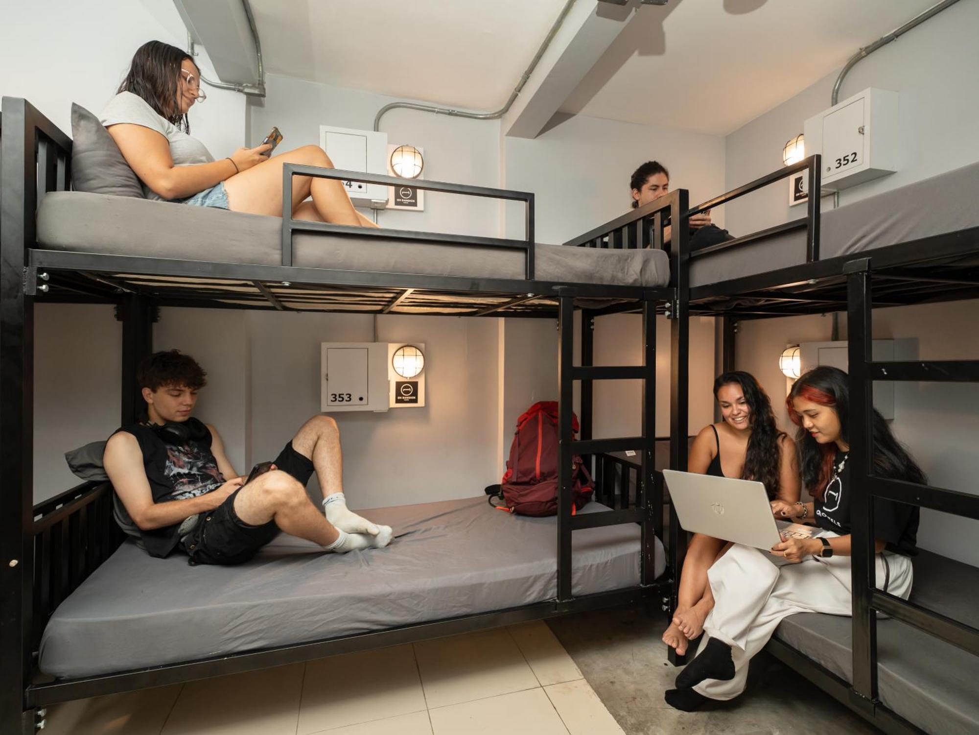 Oh Hostels - Bangkok Ngoại thất bức ảnh